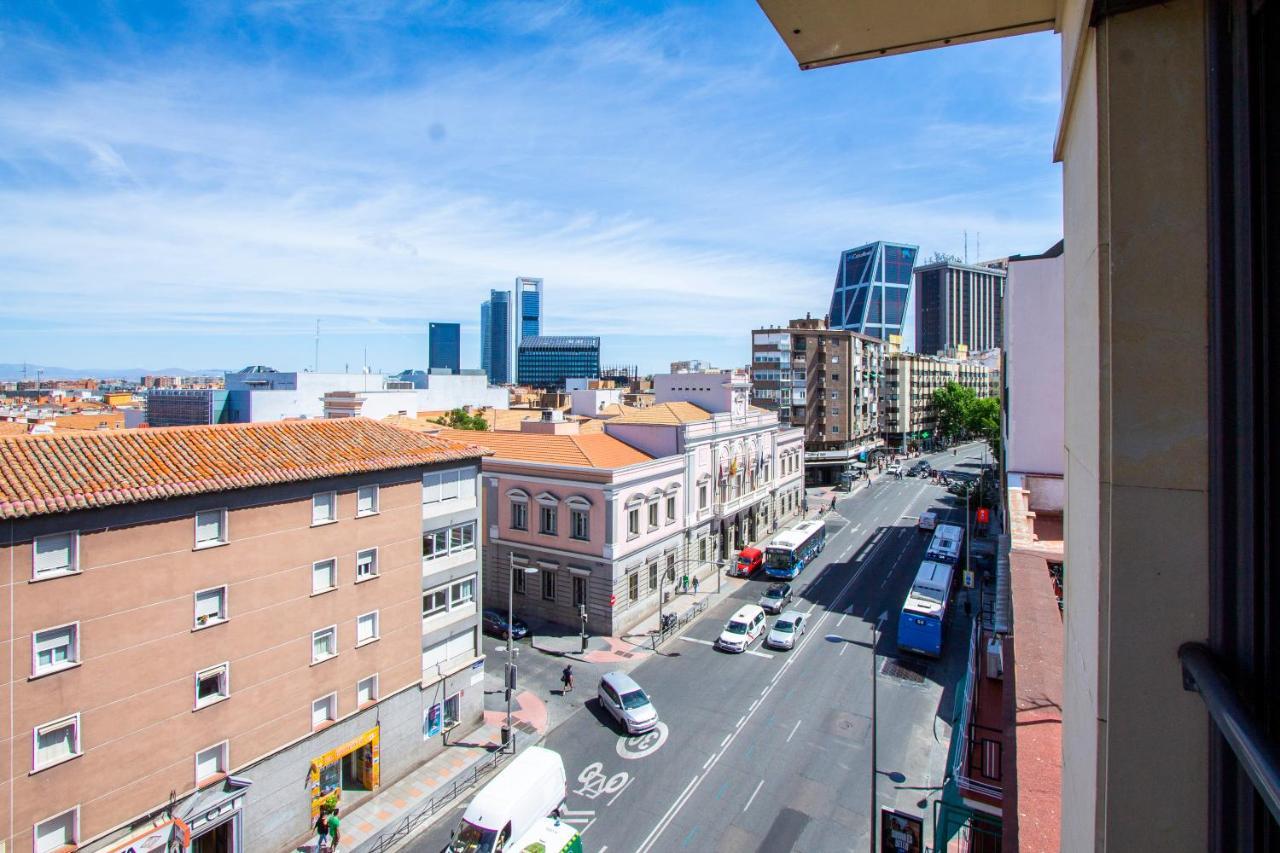 Apartamentos Castilla Luz Business 马德里 外观 照片