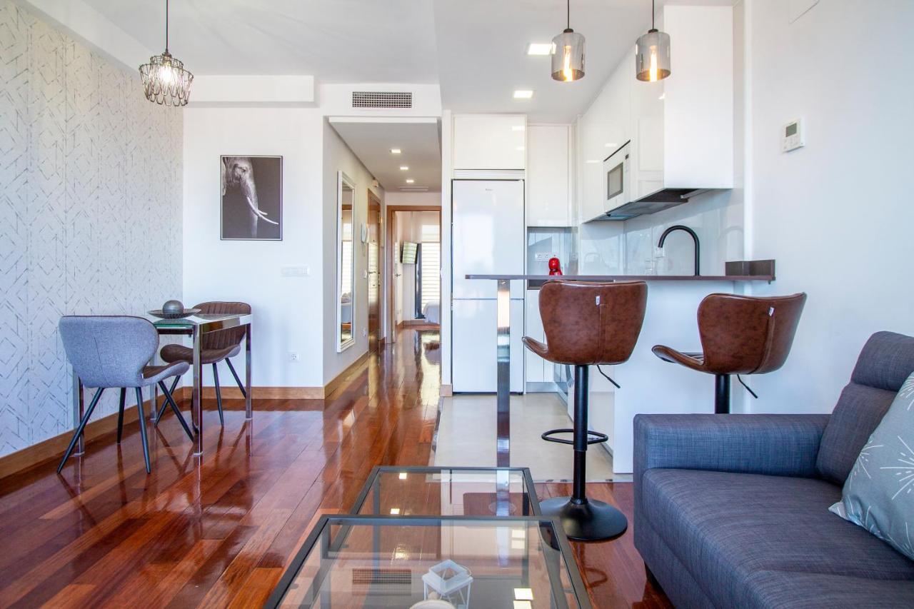 Apartamentos Castilla Luz Business 马德里 外观 照片