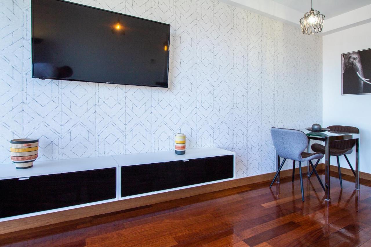Apartamentos Castilla Luz Business 马德里 外观 照片